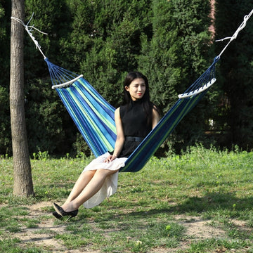 Outdoor Rollover-resistant Double Person Canvas Hammock Portable Beach Swing Bed with Wooden Sticks, Size: 190 x 150cm, Size: 190 x 150cm(Blue), Size:190 x 150cm(Red)