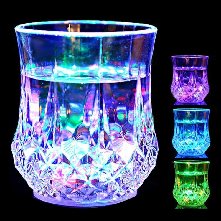Creative Colorful LED Light Pineapple Inductive Rainbow Color Cup, LED Light Pineapple Cup